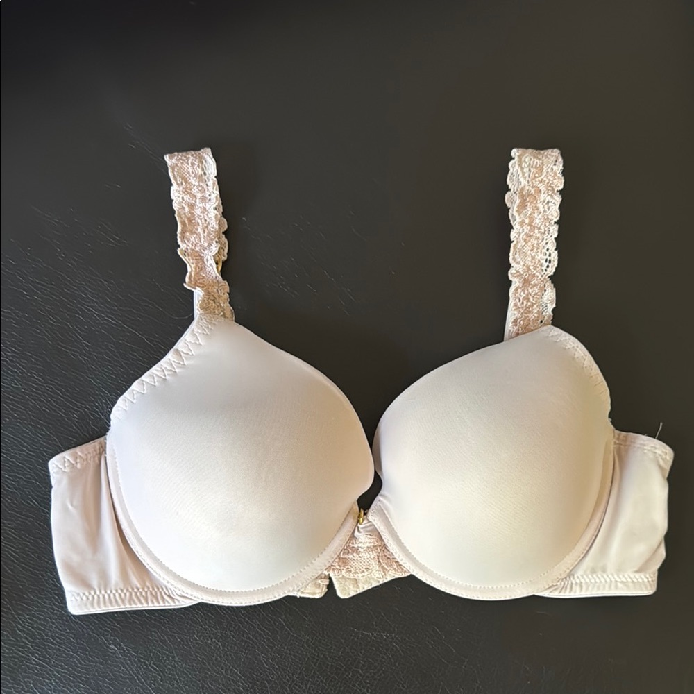 Natori Cream Lace Trim Bra